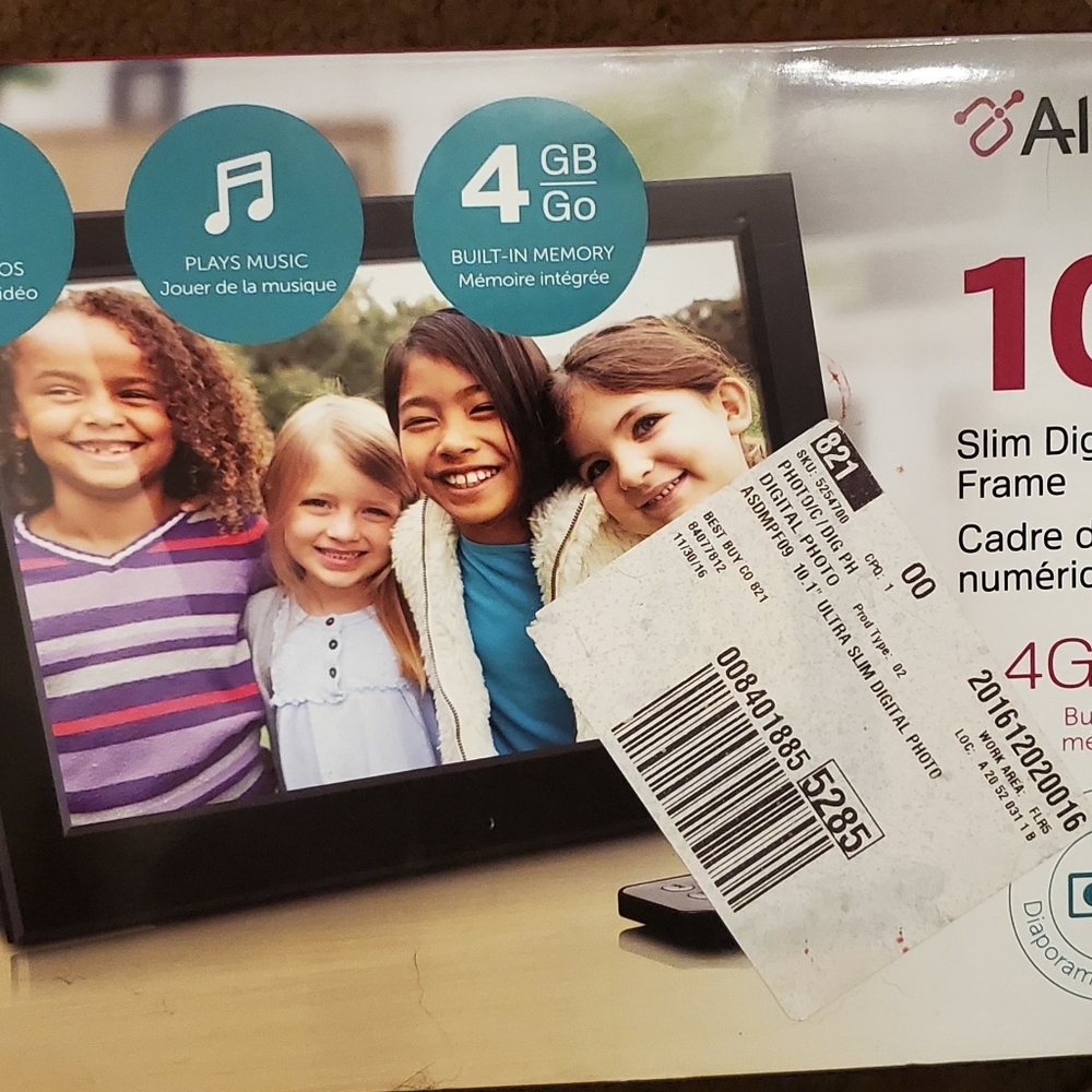 Aluratek 10" Slim Digital Photo Frame - 4GB Built-in Memory